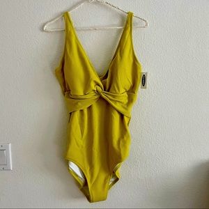 NWT Citron Women’s One Piece Swimsuit